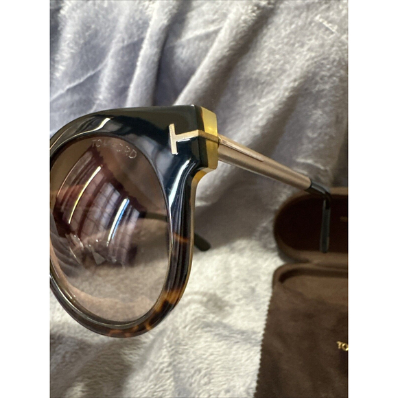 Tom Ford sunglasses Women Preloved Excellent Condition $700 Retail - Picture 3 of 12
